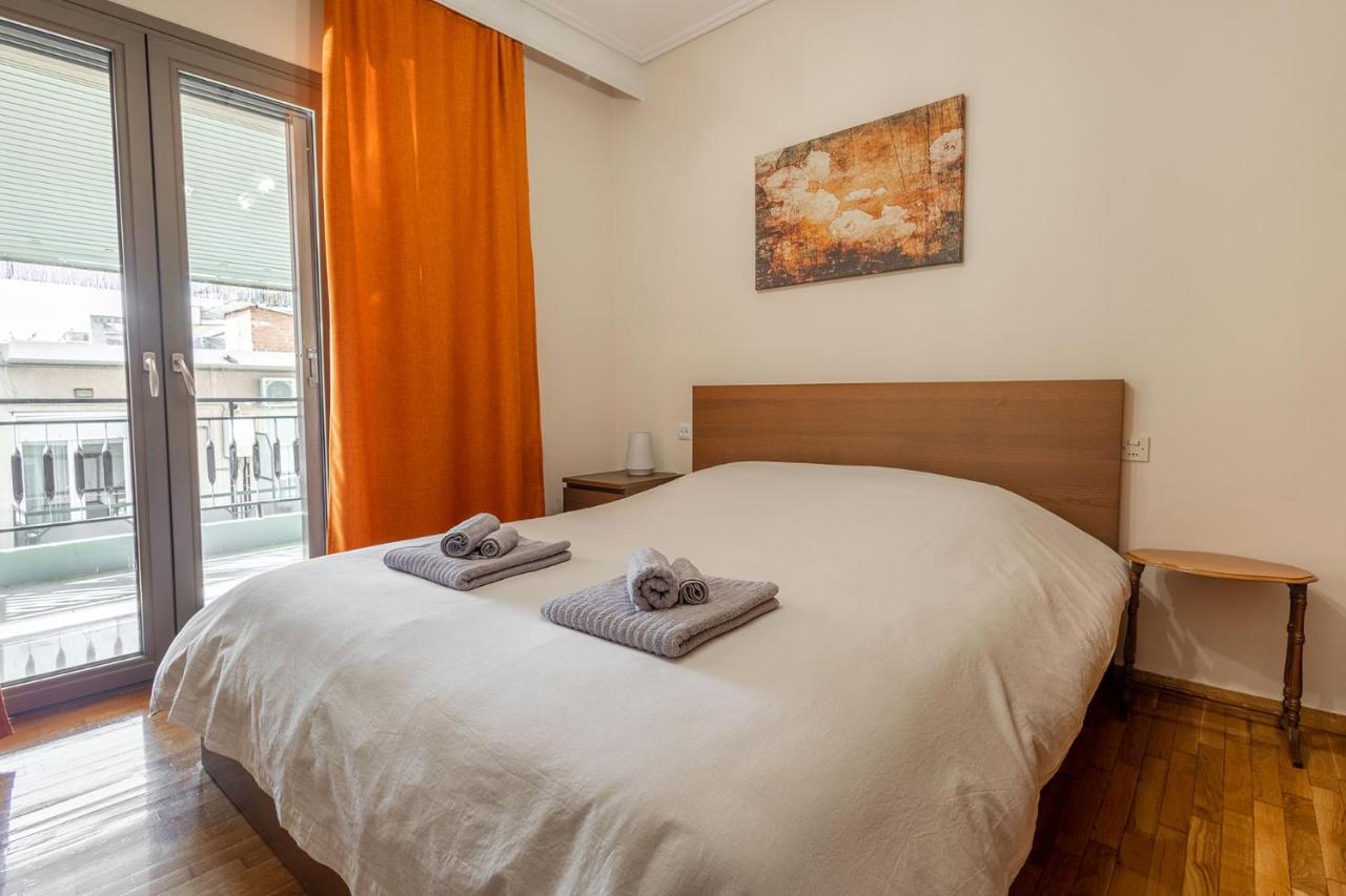 Your Cozy Six Street Apartment Larissa Bagian luar foto